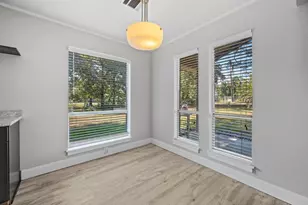 9 McClellan Cir, Houston, TX 77365 - Photo 9