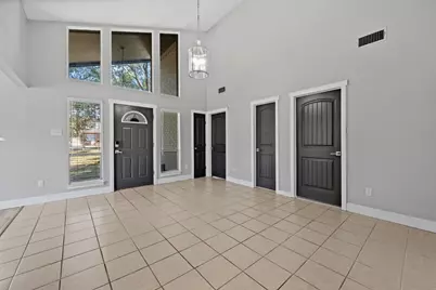 9 McClellan Circle, Houston, TX 77365 - Photo 3