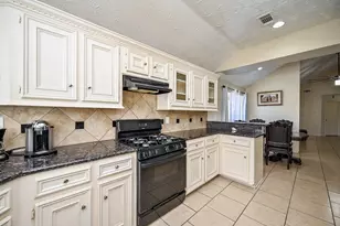 15223 Bedford Glen Dr, Channelview, TX 77530 - Photo 11
