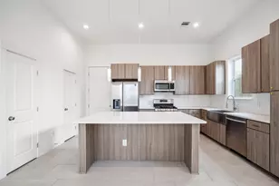 594 Janisch Rd, Houston, TX 77018 - Photo 9