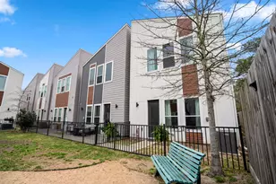 594 Janisch Rd, Houston, TX 77018 - Photo 3