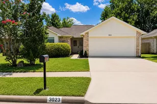 3023 Garden Ln, Sugar Land, TX 77479 - Photo 1