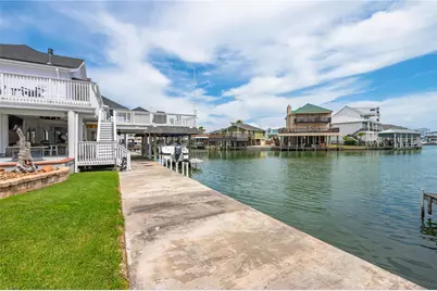 208 Coconut Street, Tiki Island, TX 77554 - Photo 43