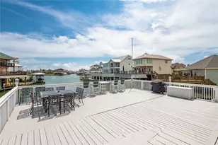 208 Coconut St, Tiki Island, TX 77554 - Photo 31