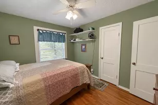 409 Oak Dr, Lake Jackson, TX 77566 - Photo 9