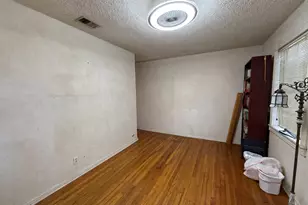409 Oak Dr, Lake Jackson, TX 77566 - Photo 11