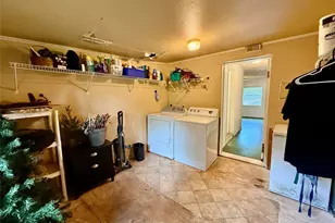 409 Oak Dr, Lake Jackson, TX 77566 - Photo 15
