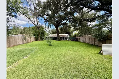409 Oak Drive, Lake Jackson, TX 77566 - Photo 27