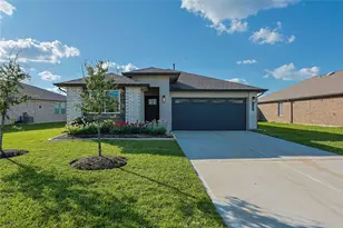 14507 Sweetwater Dr, Baytown, TX 77523 - Photo 1