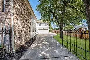 8002 Royal Crest Ct, Houston, TX 77379 - Photo 49