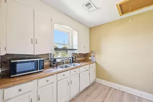 5224 Bernardo De-Galvez Unit B, Galveston, TX 77551 - Photo 13