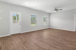 16866 Bristle Cone Wy, Conroe, TX 77302 - Photo 11