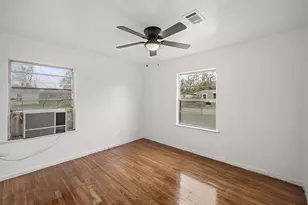 8171 Redfern Dr, Houston, TX 77033 - Photo 7