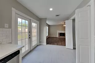 9211 Wandsworth Dr, Spring, TX 77379 - Photo 5