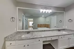9211 Wandsworth Dr, Spring, TX 77379 - Photo 11