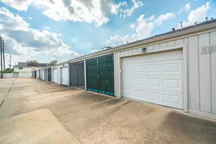 6339 Del Monte Dr SW, Houston, TX 77057 - Photo 29