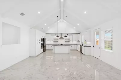 12107 Willow Way Avenue, Mont Belvieu, TX 77535 - Photo 9