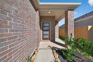 9746 Enclave Ridge Rd, Willis, TX 77318 - Photo 5