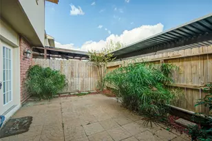 1424 Silverpines Rd, Houston, TX 77062 - Photo 31