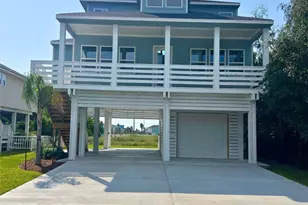 3903 Pirates Beach Cir, Galveston, TX 77554 - Photo 3