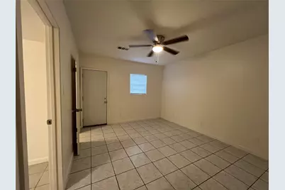 1023 W Snyder St, Alvin, TX 77511 - Photo 21