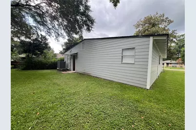 1023 W Snyder St, Alvin, TX 77511 - Photo 15