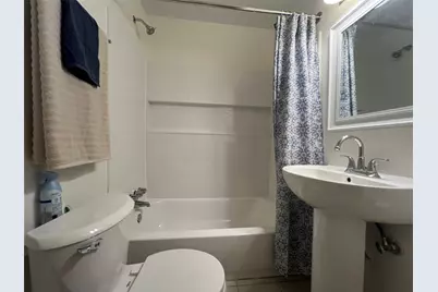 1023 W Snyder St, Alvin, TX 77511 - Photo 25