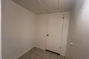 1023 W Snyder St, Alvin, TX 77511 - Photo 23