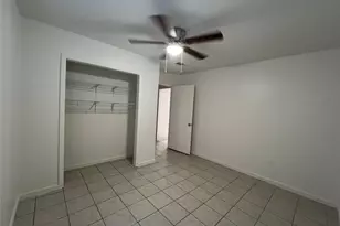 1023 W Snyder St, Alvin, TX 77511 - Photo 29