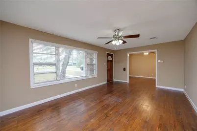 304 Harris Boulevard, Conroe, TX 77301 - Photo 5