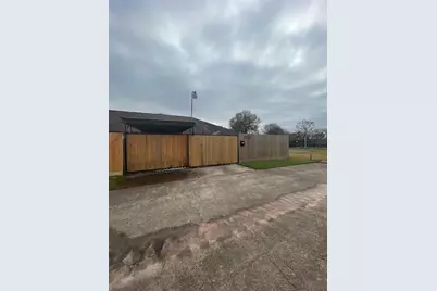 12133 Sharpview Drive, Houston, TX 77072 - Photo 3