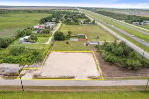 3132 County Rd 61, Rosharon, TX 77583 - Photo 7