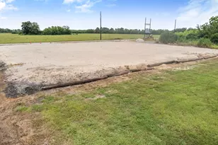 3132 County Rd 61, Rosharon, TX 77583 - Photo 11