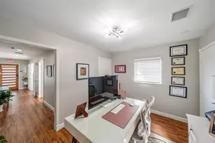 2009 N Durham Dr, Houston, TX 77008 - Photo 17