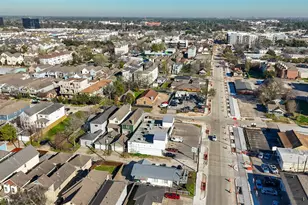 2009 N Durham Dr, Houston, TX 77008 - Photo 41