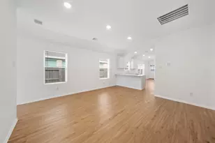 2018 Foxtail Crk Ct, Crosby, TX 77532 - Photo 5