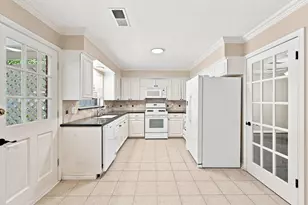 3731 Latma Dr, Houston, TX 77025 - Photo 11