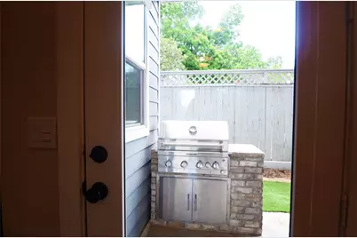 8610 Ashland Way, Houston, TX 77055 - Photo 39