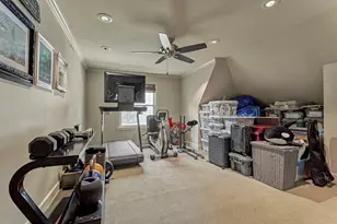 319 S Silvershire Cir, The Woodlands, TX 77381 - Photo 35