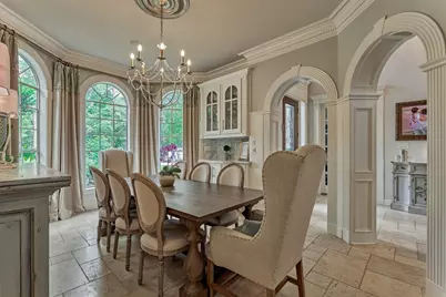 319 S Silvershire Circle, The Woodlands, TX 77381 - Photo 7