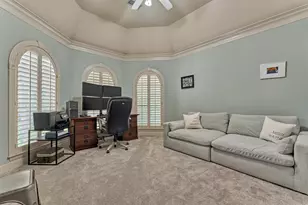 319 S Silvershire Cir, The Woodlands, TX 77381 - Photo 33