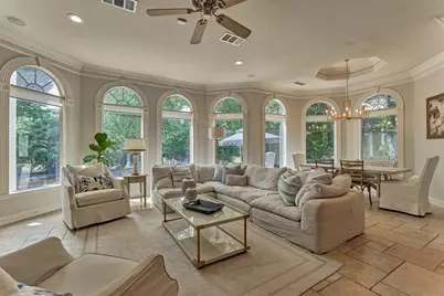 319 S Silvershire Circle, The Woodlands, TX 77381 - Photo 11