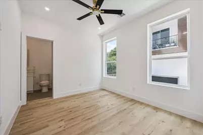 1034 W 17th St Street #B, Houston, TX 77008 - Photo 13