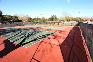 10052 Lynbrook Dr, Houston, TX 77042 - Photo 39