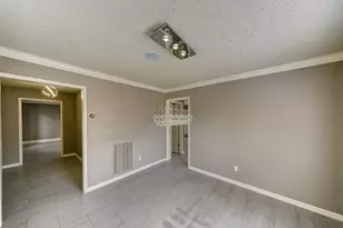 15110 Torry Pines Rd, Houston, TX 77062 - Photo 9