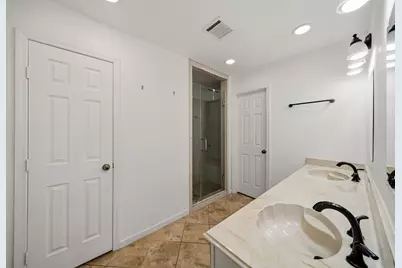 11514 Sagewillow Lane, Houston, TX 77089 - Photo 15