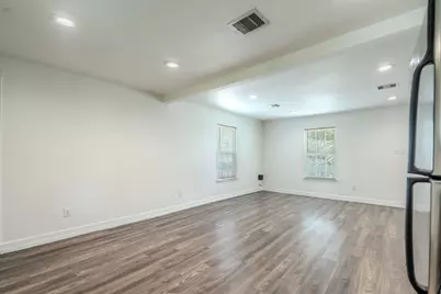 122 Oak Street, Stafford, TX 77477 - Photo 5