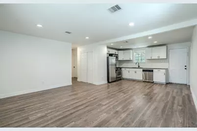 122 Oak Street, Stafford, TX 77477 - Photo 3