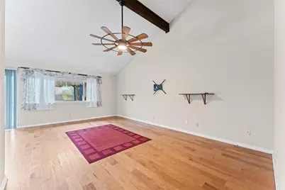4307 Meadow Glenn Drive, Dickinson, TX 77539 - Photo 3