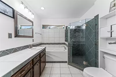 4307 Meadow Glenn Drive, Dickinson, TX 77539 - Photo 11